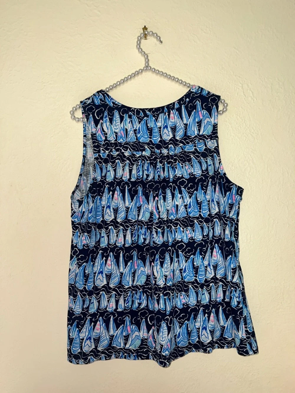 Lilly Pulitzer L dev low tide navy blue sails & stripes top - Picture 4 of 4